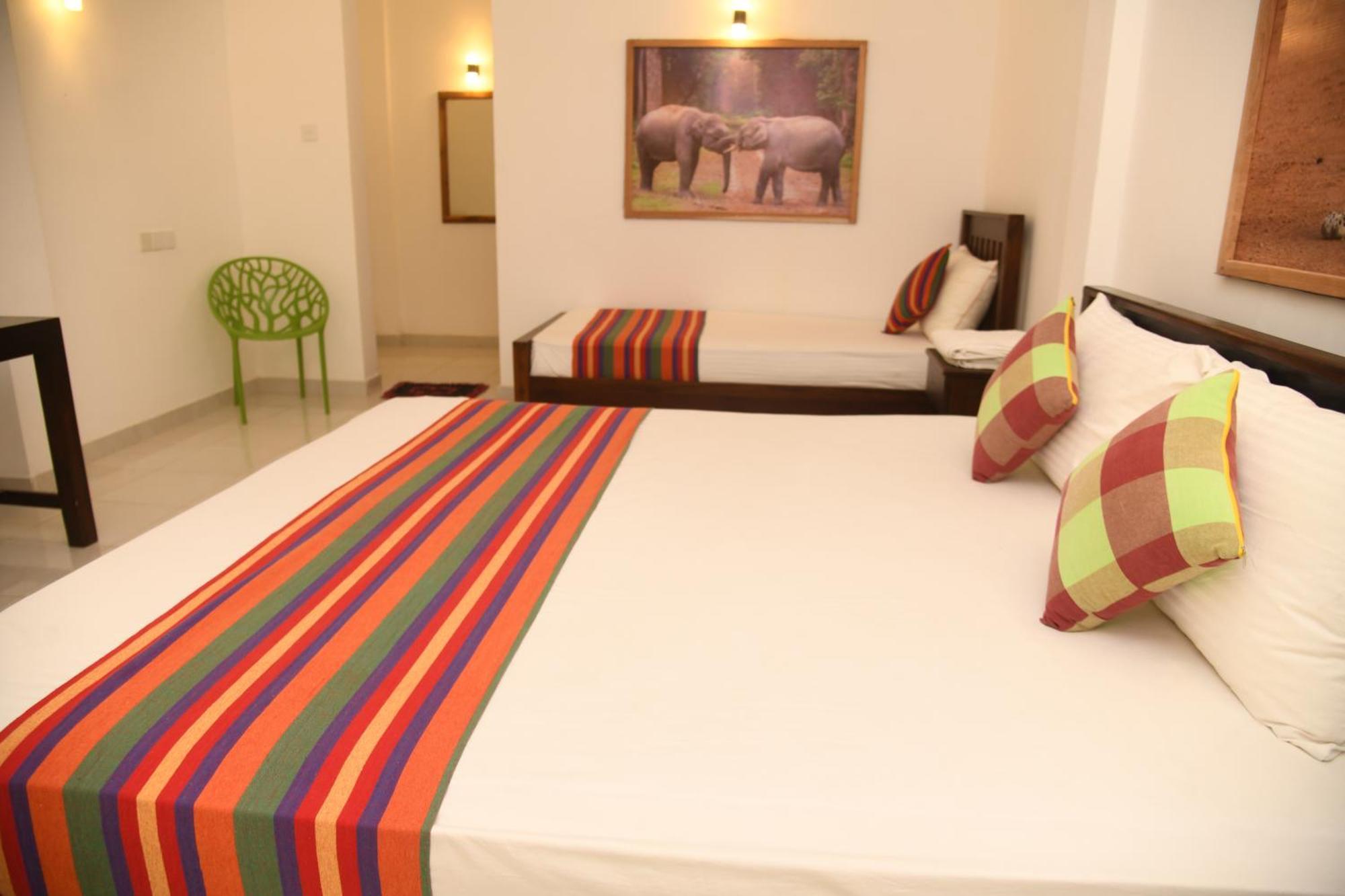 Wild Park Safari Home Stay Udawalawe Exterior foto