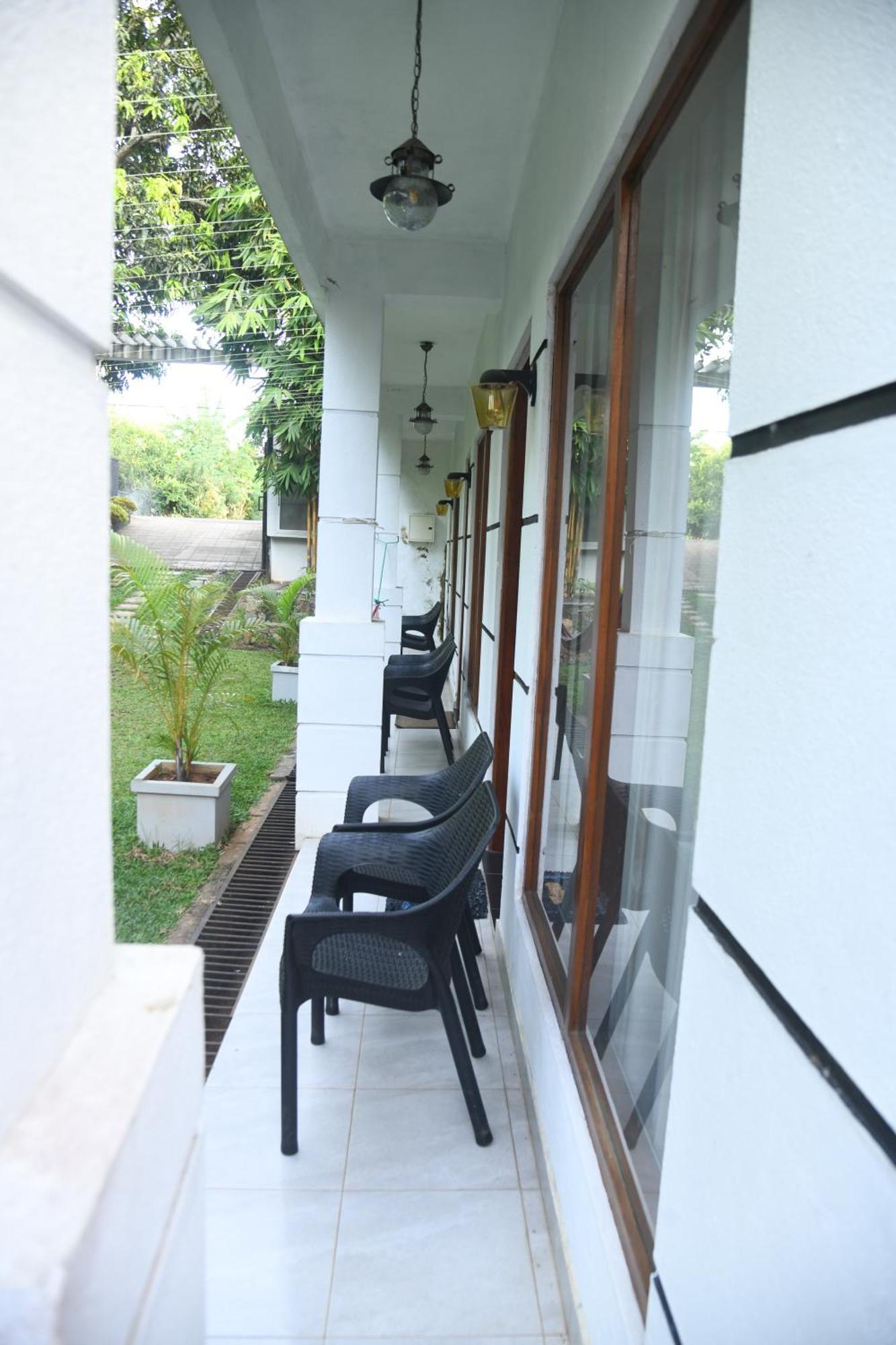 Wild Park Safari Home Stay Udawalawe Exterior foto